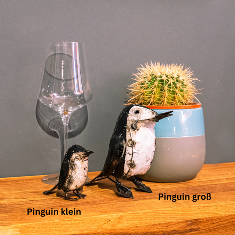 "Umhlambi Wokucwila" - Metallskulptur Pinguin, groß
