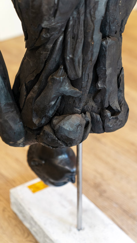 The Descent - Tribholzskulptur