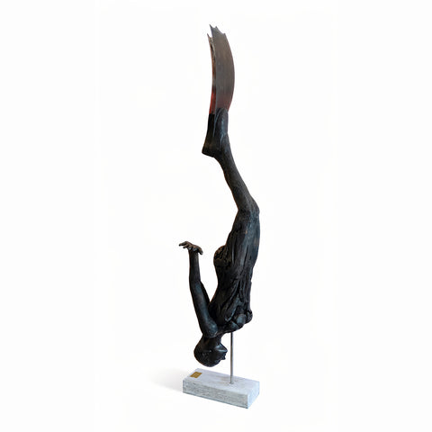 The Descent - Tribholzskulptur