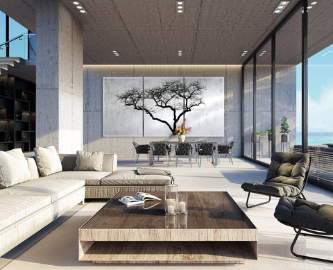 Druck auf gebürstetem Aluminium, Boom von der afrikanischen Künstlerin Linnea Frank in einem Wohn-Essbereich über dem Esstisch, auf dem dreiteiligen Kunstwerk ist ein Baum zu sehen. 